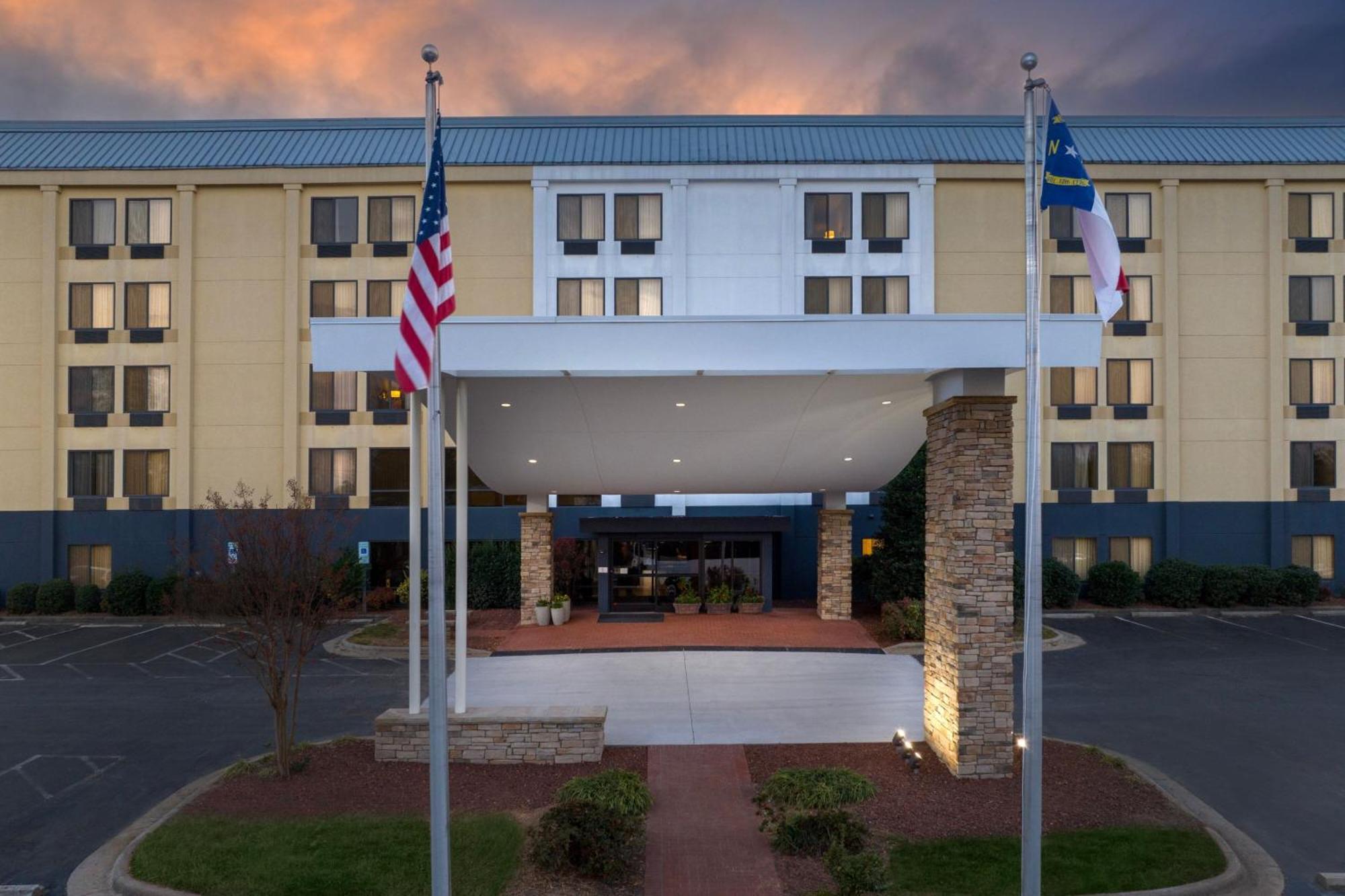 Fairfield Inn And Suites By Marriott Winston Salem/Hanes Exterior foto